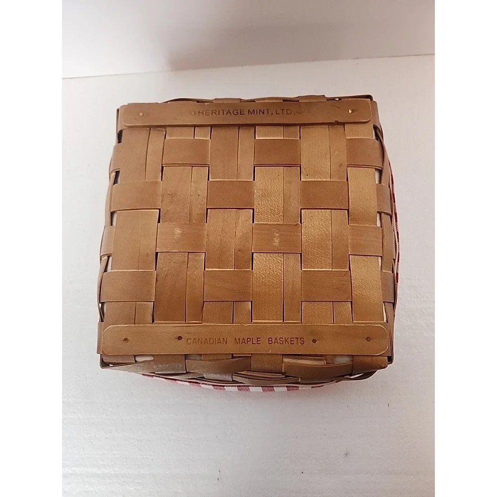 Heritage Mint LTd Canadian Maple Basket‎